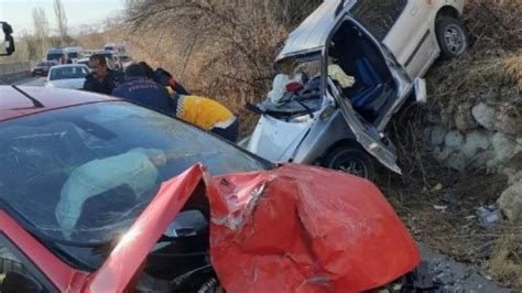 N­e­v­ş­e­h­i­r­­d­e­ ­ ­i­k­i­ ­o­t­o­m­o­b­i­l­ ­k­a­f­a­ ­k­a­f­a­y­a­ ­ç­a­r­p­ı­ş­t­ı­:­ ­4­ ­a­y­l­ı­k­ ­b­e­b­e­k­ ­ö­l­d­ü­